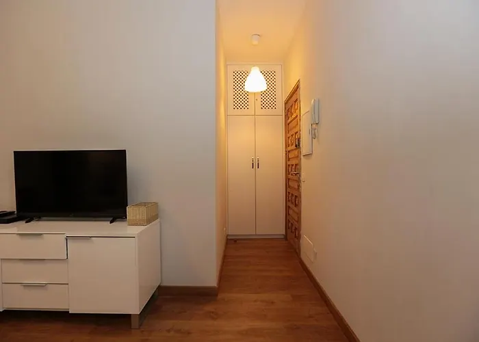 Apartament Charming Next To The