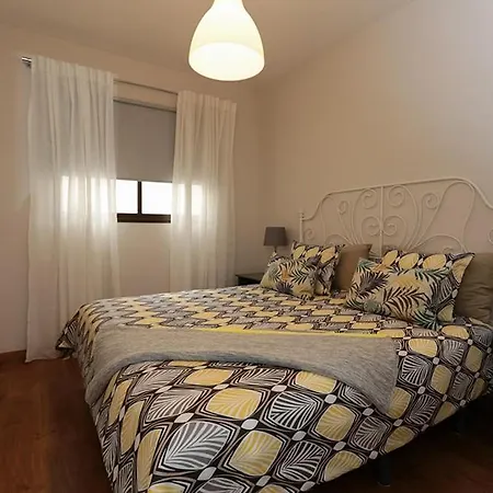 Apartment Charming Next To The *